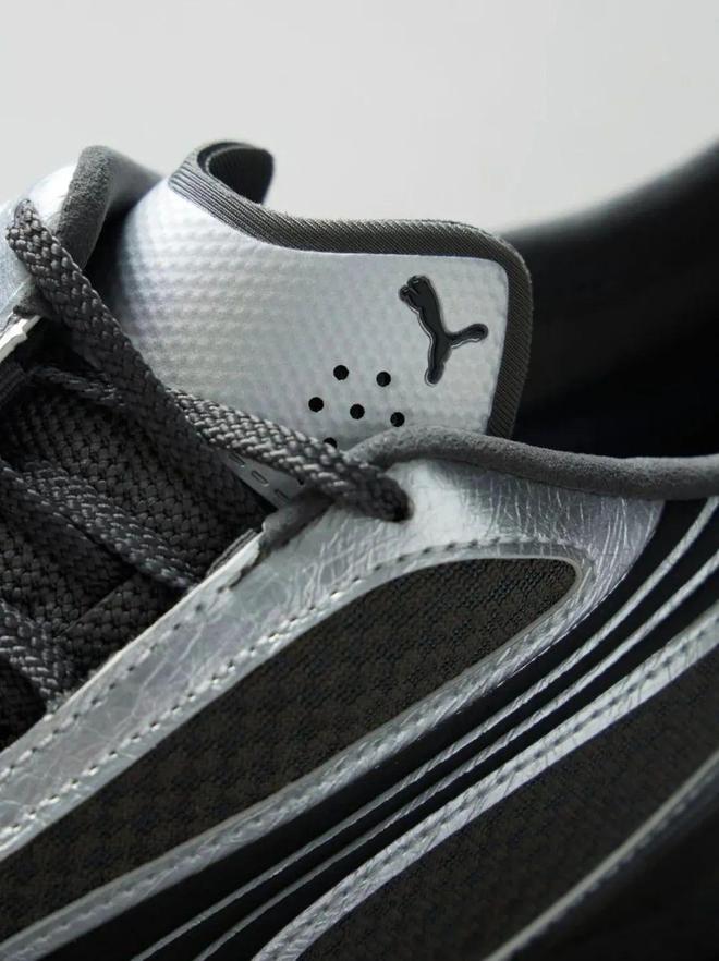 4双sneakers值得一冲！当「液态银」成春夏潮人招牌色这(图13)